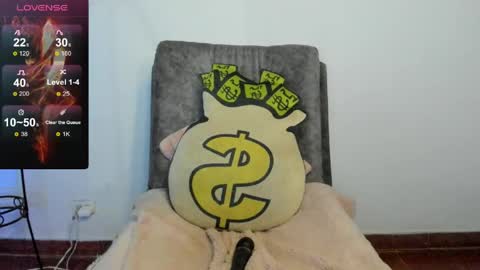 Camila online show from April 21, 2026, 2:51 am