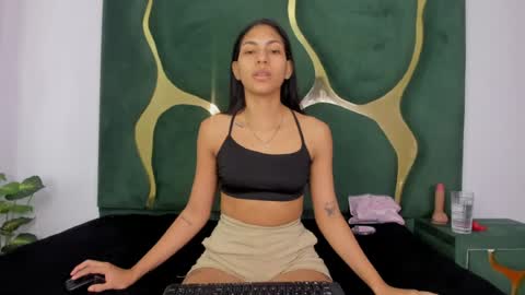 Snapshot of mila_petiteasm chatting on June 20, 2026, 12:30 pm mila_petiteasm online show from June 20, 2026, 12:30 pm