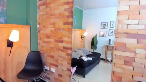 Mila and samy online show from September 11, 2025, 12:05 pm