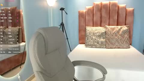 milaa_star online show from February 24, 2026, 3:48 am