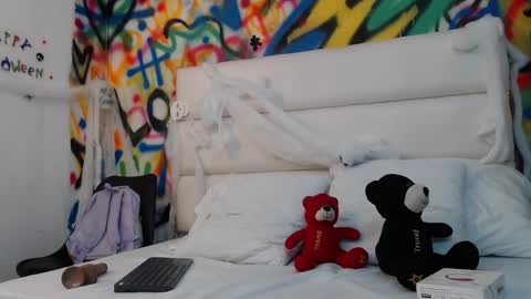 mila online show from October 20, 2025, 10:16 am