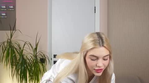 Mila and u can call me sweet bunny online show from November 12, 2025, 10:26 am