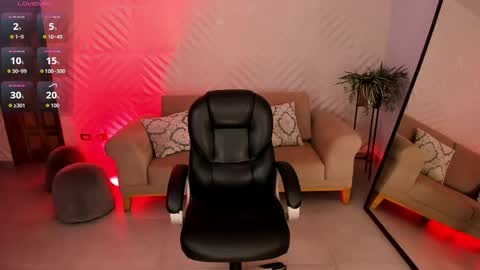 Mila online show from March 22, 2026, 11:19 pm