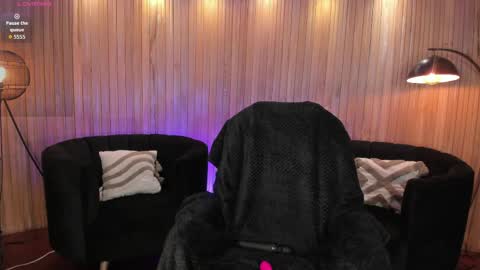 Mila online show from April 19, 2026, 10:45 pm