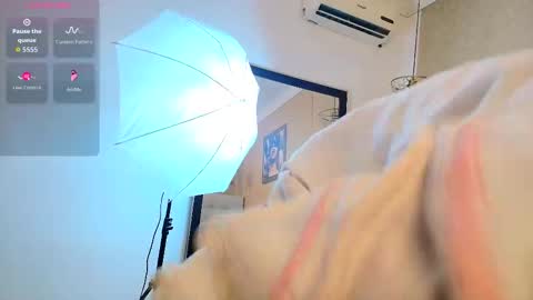 miladiosa online show from November 13, 2025, 12:04 pm