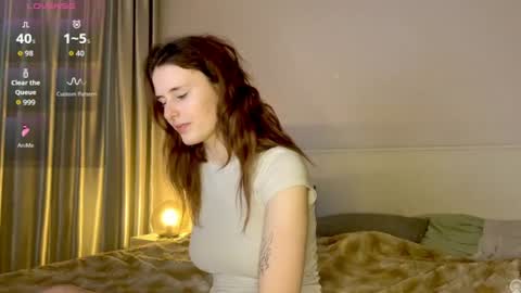 Snapshot of milaelin chatting on July 23, 2026, 8:40 pm Mila online show from July 23, 2026, 8:40 pm