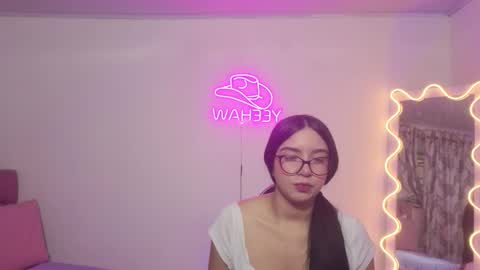 milah_tay online show from February 13, 2026, 11:39 am