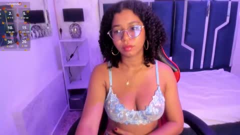 Milenna online show from October 5, 2025, 4:00 am