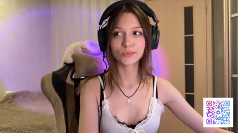 milamiuu online show from February 23, 2026, 2:03 pm