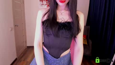 Milana online show from May 22, 2026, 1:39 pm