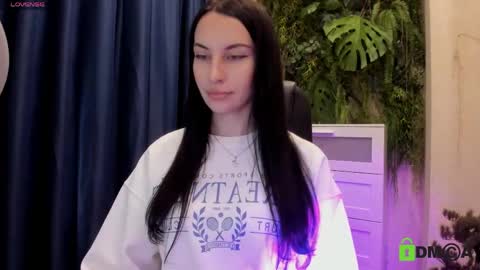 Milana online show from June 1, 2026, 3:14 pm