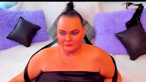 Lana online show from November 22, 2025, 8:13 am