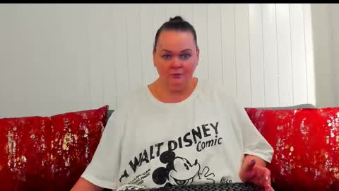 Snapshot of milanabiegert chatting on January 18, 2026, 2:43 pm Lana online show from January 18, 2026, 2:43 pm