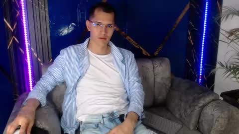 Snapshot of milandavid1 chatting on March 12, 2026, 6:14 pm milandavid1 online show from March 12, 2026, 6:14 pm