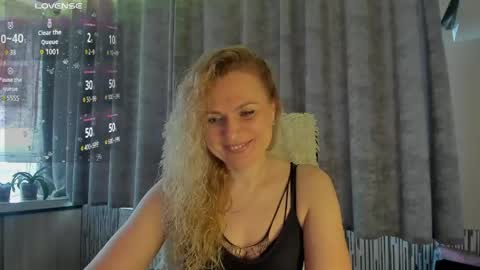 Snapshot of milanna_x chatting on May 18, 2026, 4:57 pm milanna_x online show from May 18, 2026, 4:57 pm