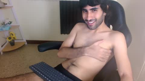 milanzaire online show from December 12, 2024, 4:59 am