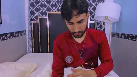 milanzaire online show from October 24, 2025, 12:30 am