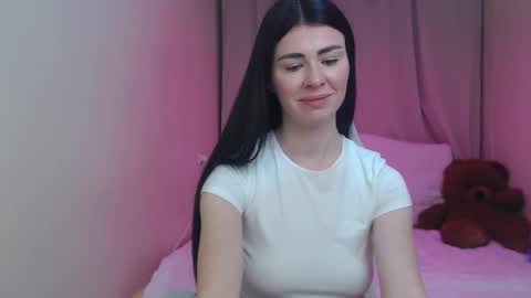Snapshot of milasecretsss chatting on March 25, 2026, 8:37 pm milasecretsss online show from March 25, 2026, 8:37 pm