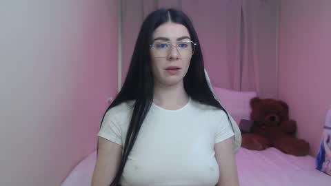 Snapshot of milasecretsss chatting on April 30, 2026, 11:49 am milasecretsss online show from April 30, 2026, 11:49 am
