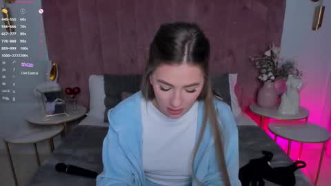 Mia online show from February 4, 2026, 6:08 am