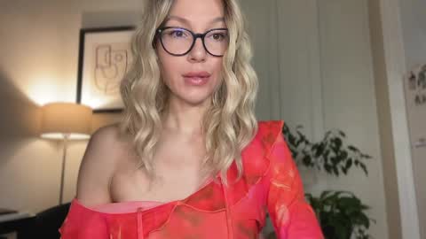 Mila online show from May 4, 2026, 5:20 pm