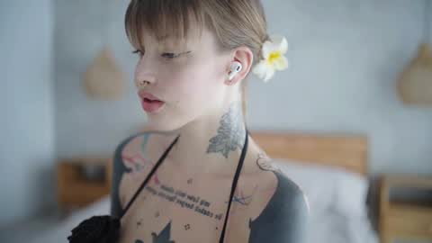 M  Telegram mamagotachannel online show from February 9, 2025, 5:19 am