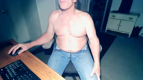 Milehi1958 online show from March 23, 2026, 11:09 pm