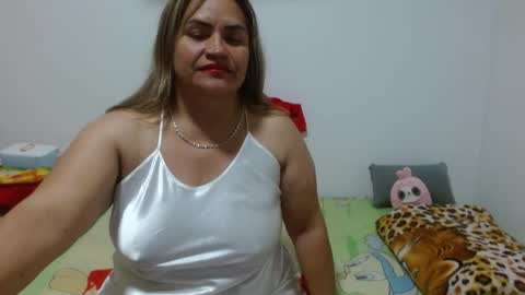 MILENA online show from May 26, 2026, 4:52 am