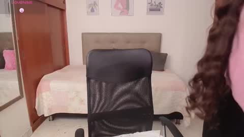 Miley online show from November 22, 2025, 1:54 pm