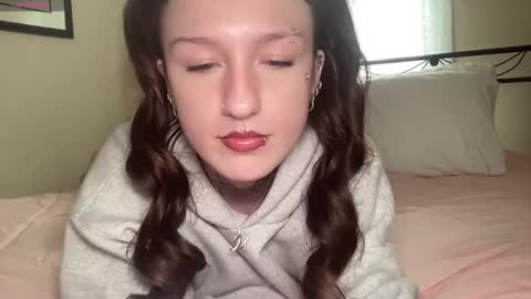 miley_monroee online show from March 12, 2025, 11:12 pm