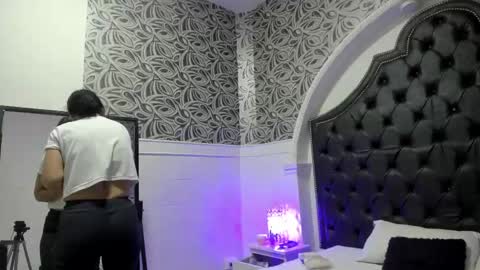 milf_march online show from April 23, 2026, 11:20 am