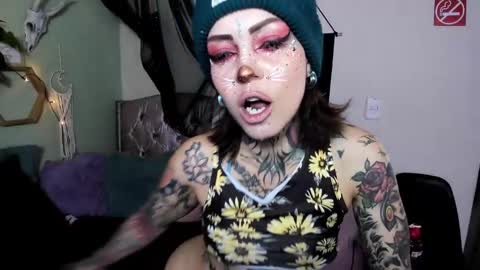 Isabella online show from December 6, 2024, 12:49 pm