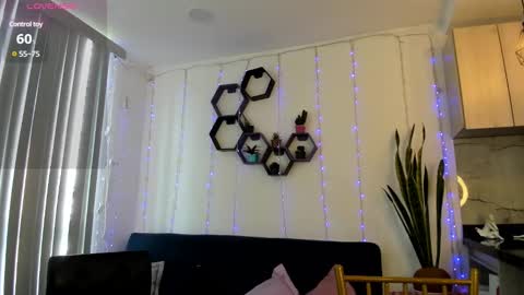 ASHLEY online show from January 7, 2025, 7:28 pm