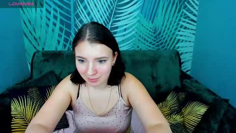 Snapshot of milinafox chatting on March 7, 2025, 8:56 am milinafox online show from March 7, 2025, 8:56 am