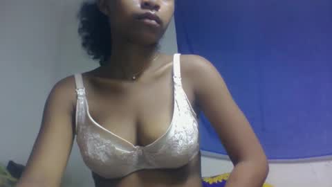 Snapshot of milinasy chatting on February 1, 2026, 10:47 am milinasy online show from February 1, 2026, 10:47 am