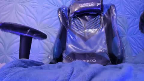 MAX online show from October 3, 2025, 10:12 am