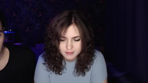 Stella and Neo online show from March 4, 2025, 10:16 pm