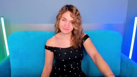 milkablond online show from February 4, 2025, 12:40 am