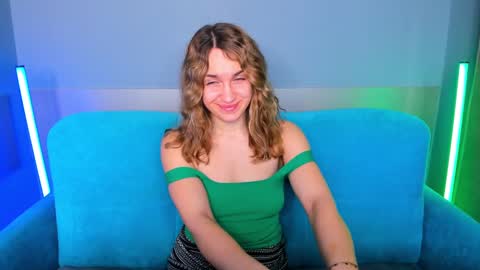 milkablond online show from February 17, 2025, 3:58 am