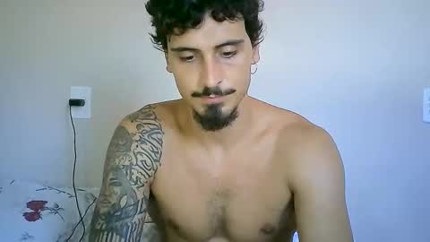 Snapshot of milkoffee chatting on January 22, 2025, 4:23 pm milkoffee online show from January 22, 2025, 4:23 pm