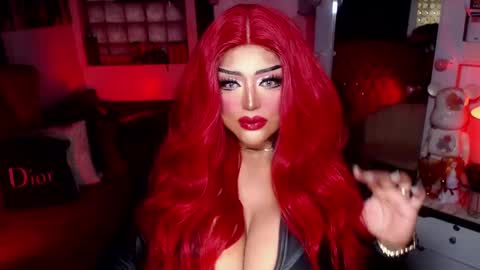 milkshakelavinia online show from February 4, 2025, 1:23 am