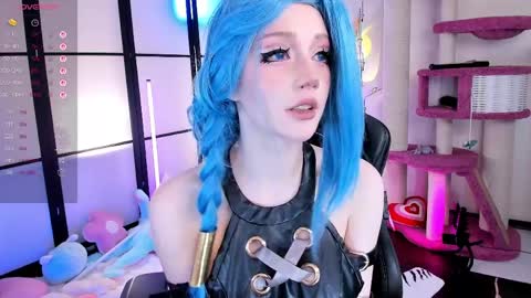 milky cute online show from March 26, 2026, 7:08 pm