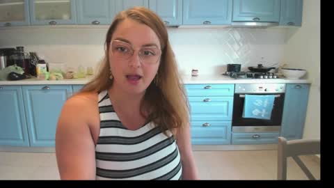 Livia online show from September 13, 2025, 10:15 am