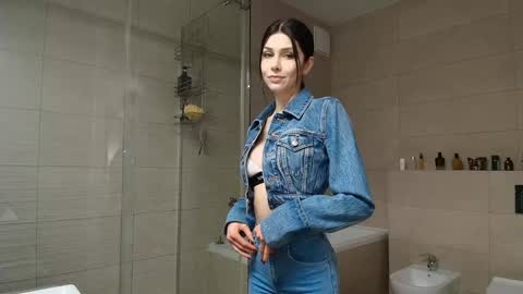 milla bella online show from January 13, 2026, 6:46 pm