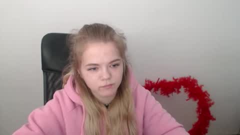 millaloveli online show from February 19, 2026, 8:10 am