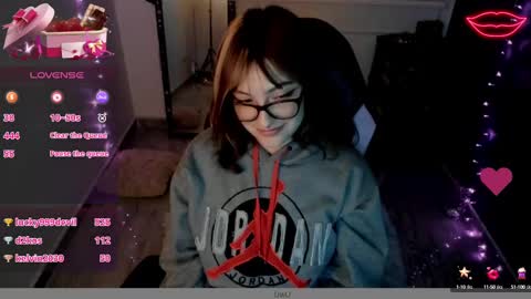 millandiux online show from February 23, 2025, 4:17 am