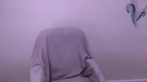 Snapshot of millasamsd chatting on March 17, 2026, 12:52 pm Milla online show from March 17, 2026, 12:52 pm