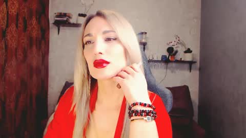 Snapshot of millaxqueen chatting on February 21, 2025, 11:44 am MillaXQueen online show from February 21, 2025, 11:44 am