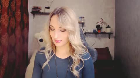 Snapshot of millaxqueen chatting on February 23, 2025, 8:49 am MillaXQueen online show from February 23, 2025, 8:49 am