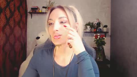 Snapshot of millaxqueen chatting on March 10, 2025, 2:48 pm MillaXQueen online show from March 10, 2025, 2:48 pm